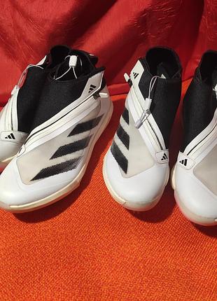 Стильные бейсбольные кроссовки adidas adiizero