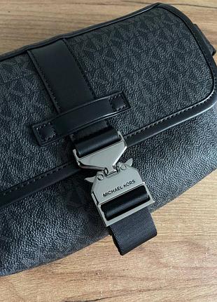 Michael kors hudson signature logo sling pack / мк мужская сумка черная | оригинал | one size 3