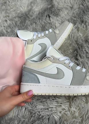 Jordan retro 1 low 3