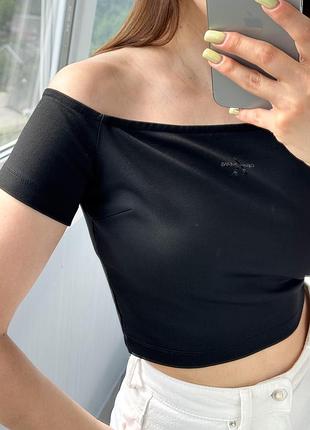 Чорний вкорочений топ на плечі calvin klein 1+1=3 8