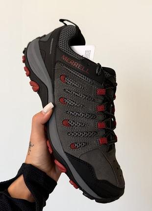 Чоловічі трекінгові кросівки merrell crosslander 3 у сірому кольорі з червоними акцентами оригінал