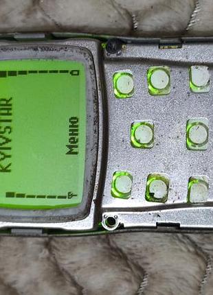 Nokia 1100 4