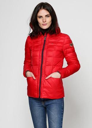 Куртка tommy hilfiger 1718*20 женск. красный m (133 735)