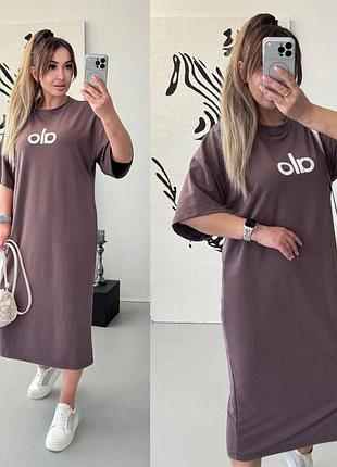 Комфортне жіноче плаття-туніка у стилі oversize