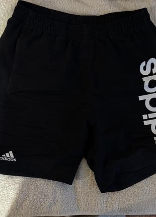 Продам нейлонові шорти adidas m