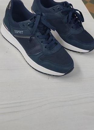 Темно-синие кроссовки esprit