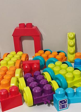 Конструктор mega bloks, в основному машинки на які можна кріпити конструктор 5 шт