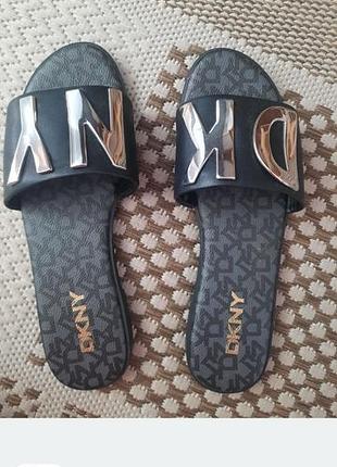 Шлепки dkny