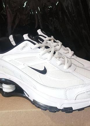 Nike shox ride 2sp
унісекс 37-41 білі