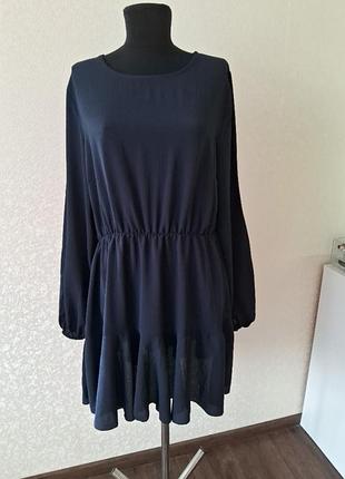 Красивое короткое платье boohoo, р. м
