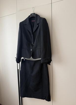 Escada костюм