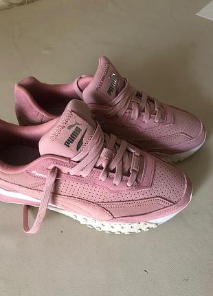 Кросівки жіночі puma
