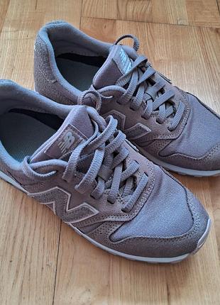 Кросівки new balance