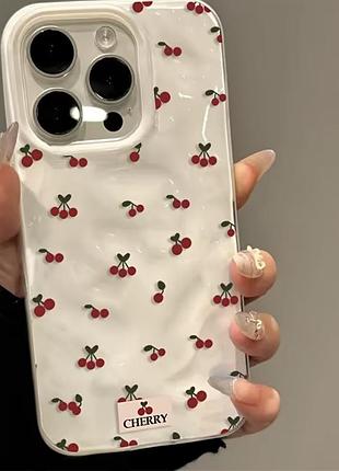 Чохол з вишенками на iphone 17 pro max