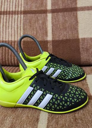 Дитяче футбольне взуття футзалки залки adidas