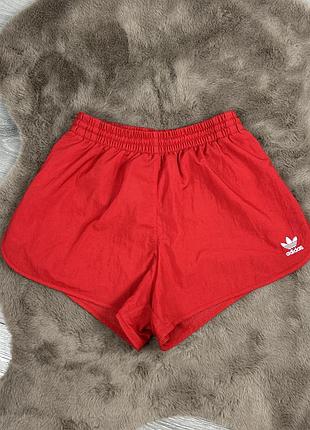 Жіночі оригінальні спортивні шорти adidas