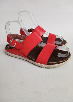 Кожаные босоножки merrell