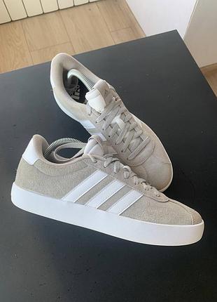 Кросівки adidas 3