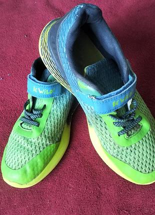 Кроссовки унисекс 39 г. skechers