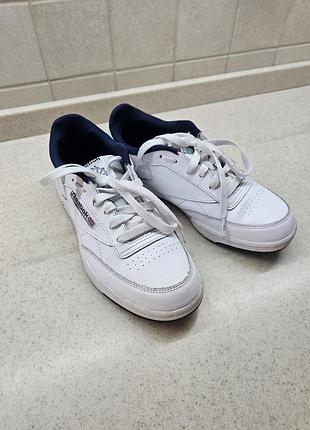 Кросівки reebok для хлопчика 36р білі на шнурках в ідеальному стані,кеди reebok