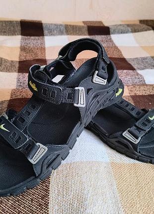 Сандалі вінтаж nike acg air deschutz