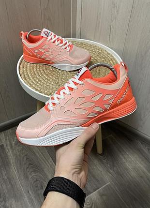 Жіночі кросівки reebok 38р.