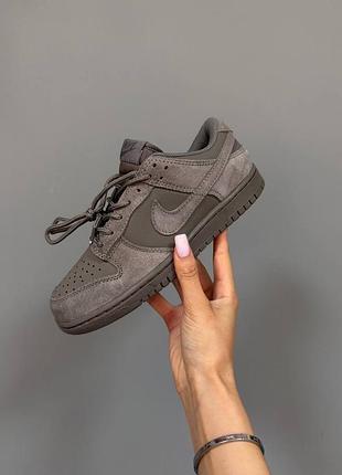 Стильні жіночі та чоловічі кросівки nike sb dunk cave stone графітові