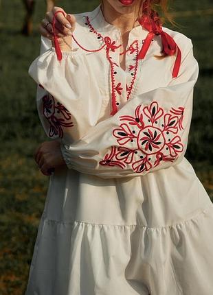 Сукня-вишиванка з вишивкою