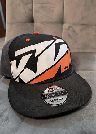 Кепка фирмы ktm
