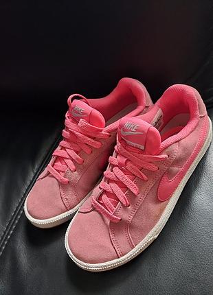Женские крассовые nike court royale (37,5 размер)
