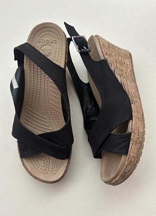 Зручні босоніжки crocs- оригінал, р.39
