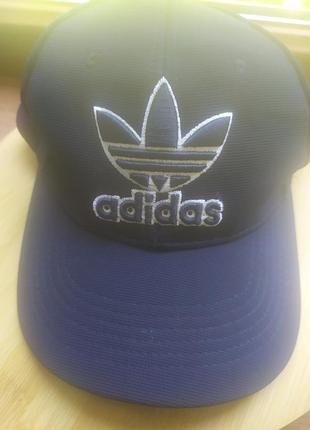 Кепка adidas чел синяя с белым