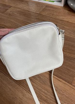 Продам білу шкіряну сумку