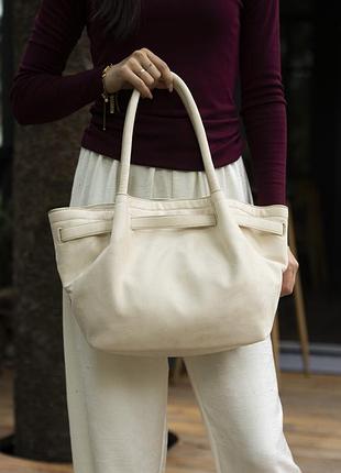 Женская сумка  76 pei hana medium faux suede tote bag молочная