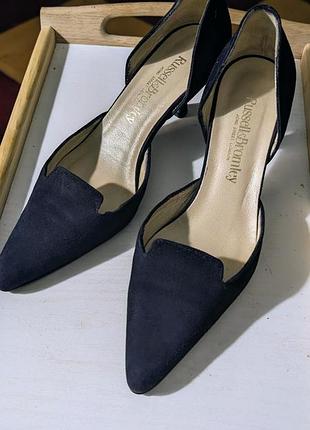 Туфли замш на каблуке russell and bromley