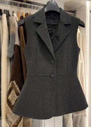 Кофта топ жилет безрукавка от zara