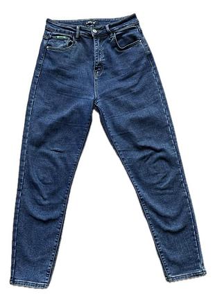 Сині джинси мом (mom jeans) з високою посадкою