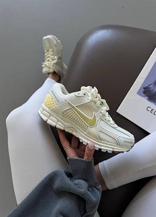 Жіночі кросівки nike zoom vomero 5