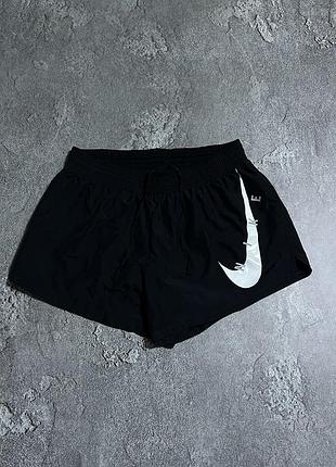 Спортивні шорти nike s розмір оригінал чорні жіночі бігові dri-fit