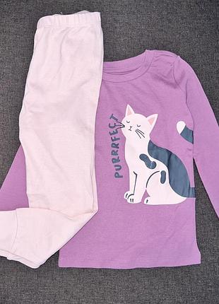 Піжама котонова для дівчинки розмір: 98 см. кофта  д  40 см. ш 26 см. р 34 см.  штани пояс 25 см. д. 57 см. к 36 см.