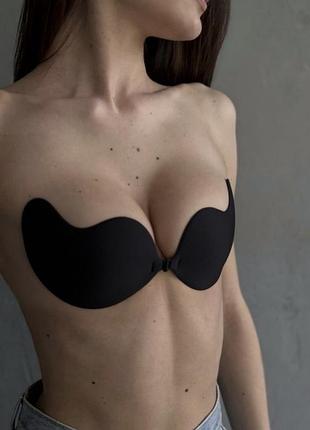 Невидимий силіконовий бюстгальтер "fly bra" з пуш-ап ефектом та застібкою спереду, багаторазовий, колір бежевий/чорний, розмір a