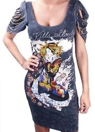 Сукня ed hardy сірого кольору з вареним ефектом, прикрашена графічним принтом із зображенням гейші та кристалами