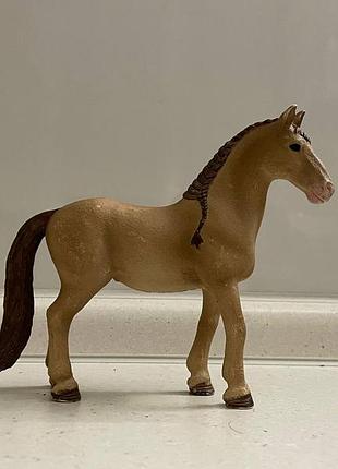 Фигурка кобила лузитано schleich