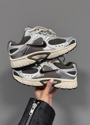 Жіночі кросівки nike zoom v5 rnr