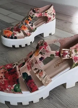 Босоніжки yamanlar shoes (p.37)
