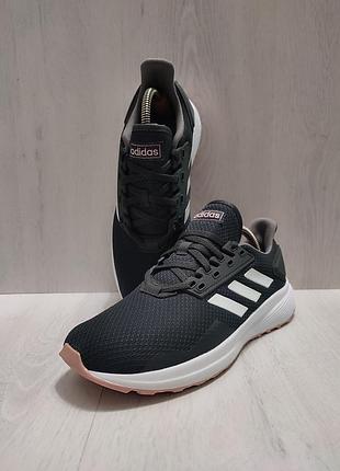 Кросівки adidas 40- устілка  25 см