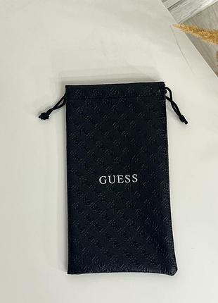 Чохол для окулярів guess