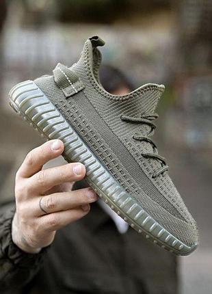 Кросівки adidas izi boost