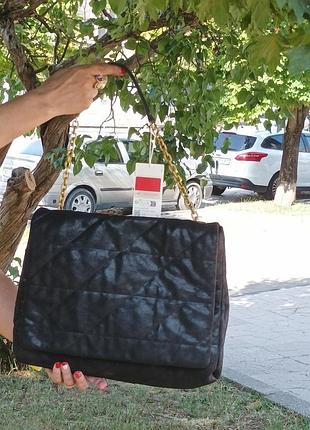 Сумка жіноча стібана в ромби зовсім нова від c&a чорного кольору формат а-4,розмір 36*30см,золотиста фурнітура