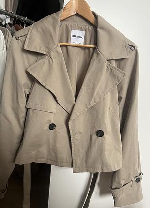 Новий вкорочений тренч bershka xs-s
